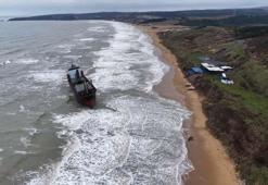Sarıyer'de karaya oturan geminin son durumu havadan görüntülendi