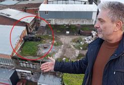 Çatıda 20 yıllık büyük sürpriz! Otomobilin sahibi aranıyor: 'Lütfen gelip alın'