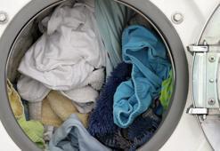Giysilerinizin ömrünü kısaltıyor: Bir arada yıkanmaması gereken 5 kıyafet türü