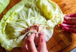 Sarma sararken parçalanan yapraklara son! Ustaların pratik lahana seçme yöntemi