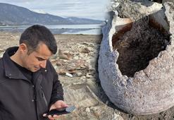 Göl çekildi, küpler ortaya çıktı! İçinden çıkanlar şaşkına çevirdi