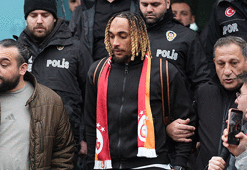 Galatasaray, Sacha Boey'i resmen açıkladı!