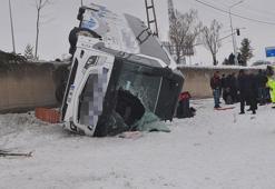 Ağrı'da yolcu otobüsü devrildi! Çok sayıda yaralı var