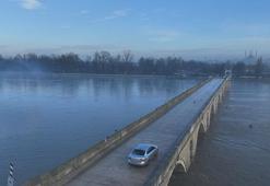 Edirne'de Meriç Nehri'nin debisi 2 günde yaklaşık 3 katına çıktı