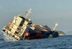 Petrol sızıntısı alarmı! Turizm cennetinde 297 konteynerlik gemi battı