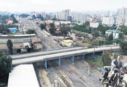 Bond’un çekildiği köprü yıkılıyor