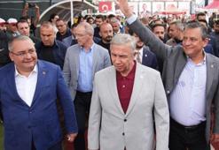 CHP'de gece yarısı mesajları deprem etkisi yarattı! Keçiören Belediye Başkanı Mesut Özarslan'dan Özgür Özel'e: Anne ve babama nasıl küfür edersin?