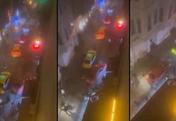 Beyoğlu’nda gece saatlerinde dehşet! Sürücü aracını kalabalığın üzerine sürdü