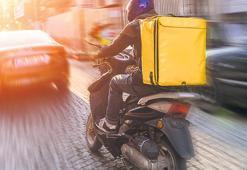 Yasa dışı kumar ve bahis sanal olsa da teslimat elden! Paraları motokurye taşıyor