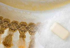 Stor perdeyi tertemiz yapıyormuş! Alırken belli oluyor: Su ve sabun yeterli