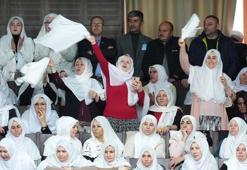 AK Partili kadınlardan Başkan Güneş'e şalvarlı destek