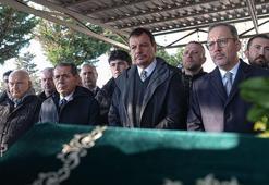 Ergin Ataman'ın annesi son yolculuğuna uğurlandı