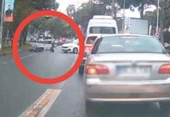 Kaza anı araç kamerasına böyle yansıdı! Ana yola çıkış yapan...