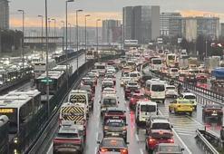 İstanbul’da 'kırmızı alarm': Trafik yoğunluğu yüzde 90’a ulaştı