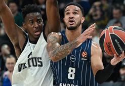 Anadolu Efes, Bologna'yı 31 sayı farkla mağlup etti!