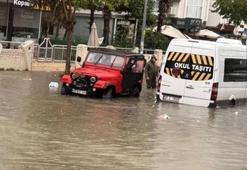 Antalya'yı sağanak vurdu; 7 ilçede okullar tatil edildi