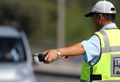 YENİ TRAFİK CEZALARI LİSTESİ 2026 | Kırmızı ışık ihlali, ehliyetsiz araç kullanma cezası, hız sınırı aşımı cezası ne kadar oldu?