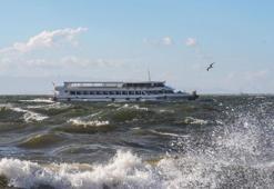 3 kentte deniz ulaşımına fırtına engeli