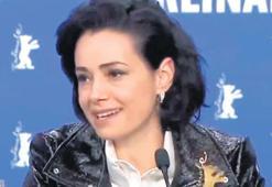 Türkiye sorusuna verdiği yanıt çok konuşuldu! Özgü Namal fırtınası: Festivale damga vurdu