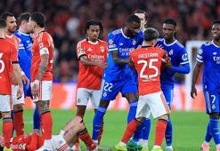 UEFA Şampiyonlar Ligi'nde Vinicius'a ırkçı saldırı! Hakem maçı durdurdu