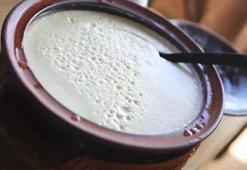 Asırlık yoğurtçuların sırrı! Yoğurt sulanmıyor, kıvamı tam tutuyor