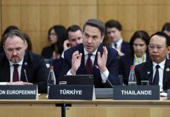 Bakan Bayraktar: Türkiye yenilenebilir enerji ve doğal gaz yatırımlarına odaklandı