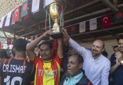 Bilal Erdoğan ile TİKA Başkanı Eren, Bangladeş'te Arakan mülteci kampını ziyaret etti