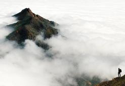 Dağın zirvesinde esrarengiz ölüm! Sır perdesi bir yıl sonra aralandı: 'Baş aşağı asılı halde bulundu'