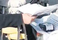 POS cihazlı dilenci sosyal medyayı ayağa kaldırdı! ‘Nakit yok’ bahanesi tarih mi oluyor?