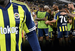 Fenerbahçe'de sürpriz ayrılık kararı! Sezon başında gelmişti, bonservisi belirlendi