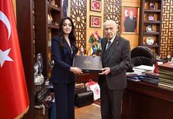 'Eserlerle Devlet Bahçeli' kitabı kamuoyuna sunuldu