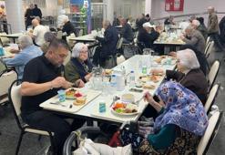 Bursa’da duygulandıran iftar! Fenomen esnaf 6 yıldır geleneğini sürdürüyor