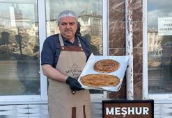 Günde 15 saat çalışıyor, kapısında kuyruk oluyor: Doyurduğu gibi tok tutma özelliği de var