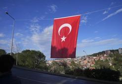 Şehit Hava Pilot Binbaşı Bolat'ın şehadet haberi İzmir'deki ailesine verildi! 'Askeriyenin önüne gidip su içerdi'