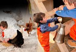 Vali bile takipte: Modern çağdan uzakta, tam köylü