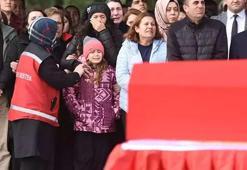 Nil, şehit babasını uğurladı! Gözyaşları sel oldu