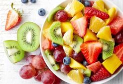 Doktorlar haftada bir kez mutlaka yiyin diyor: İşte vücudu yenileyen 5 süper meyve!