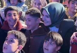 Bakan Göktaş, çocuklarla birlikte 'Kabe'de Hacılar' ilahisine eşlik etti