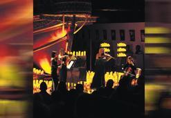 Kadınlar Günü’nü mumlar ve notalar aydınlatacak