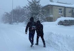 Ardahan'da kar nedeniyle hafta sonu yapılan eğitim faaliyetlerine ara verildi