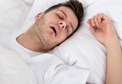 Horlama 20’li yaşlarda artıyor! Uyku apnesinin ilk sinyali, gece ani ölüm nedeni olabilir