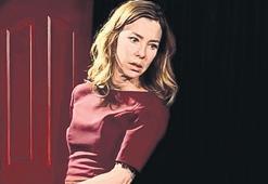 Londra’da tek başına perde açtı