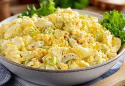Herkes sahurda aynı besini yiyor ama salatası başka! Tok tutan süper besini böyle deneyin