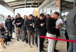 140 bin TL'lik plaka kuyruğu! Haberi duyan koştu