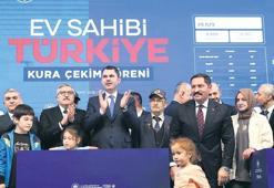 Bakan Kurum, Hatay’daki kura çekim töreninde konuştu: Hayalleri ertelemeyeceğiz