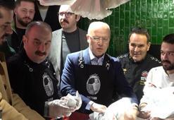 Mustafa Varank, Bursa'da geleneksel sahur programında vatandaşlarla bir araya geldi