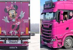 Pembe TIR'ıyla Avrupa'ya açıldı, gören bir daha bakıyor: Şaşırıyorlar!