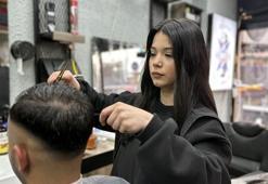 Erkek berberin çırağı Sırma: Müşteriler şaşırıyor!