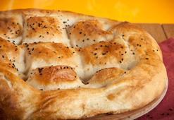 Bayatlayan Ramazan pidesi çöpe gitmesin! Fırından taze çıkmış gibi: Kapalı ısıtma yöntemi