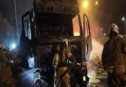 Tuzla'da park halindeki TIR alev alev yandı